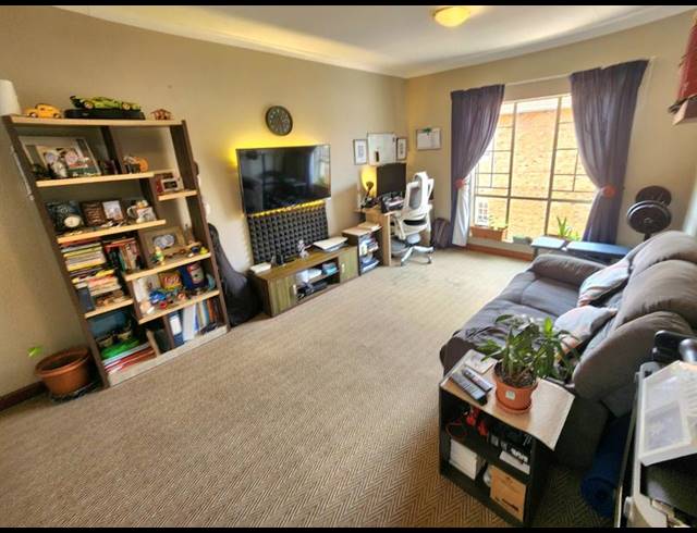 1 BEDROOM APARTMENT FOR SALE IN NEWMARK ESTATE